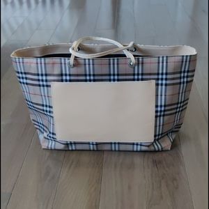 Burberry tote